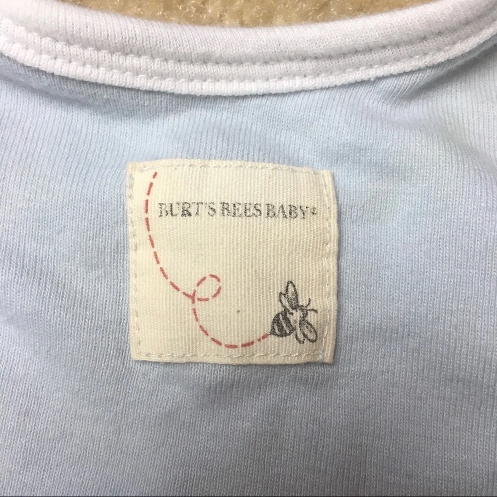 Burt’s Bees Baby Blue Bib NWOT